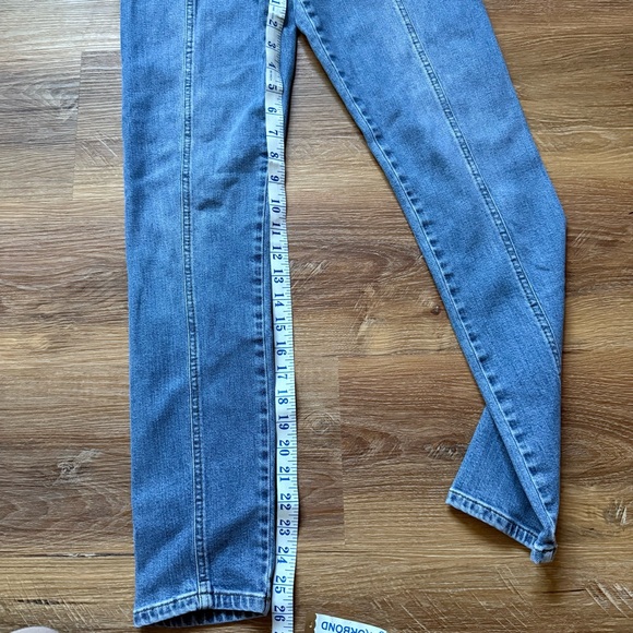 Reformation 70s Style Jeans - Size: 26 - Picture 6 of 6